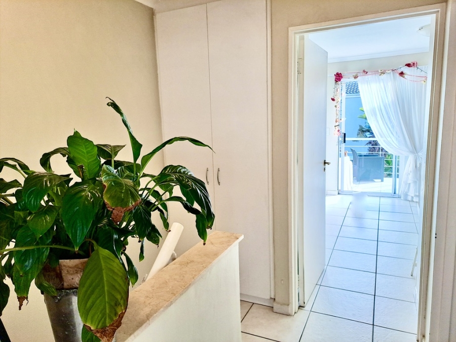 2 Bedroom Property for Sale in Big Bay Western Cape